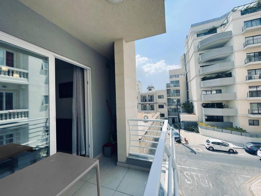 Stylish Modern 4 Paceville Apartment Saint Julian's