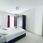 Stylish Modern Central Apartment 4 Paceville
